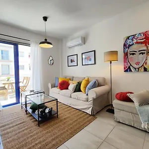 Frida's Cozy Two Bedroom , Larnaca Cyprus