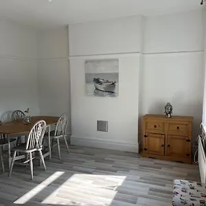 Flat Beside The Sea , Southend-on-Sea United Kingdom