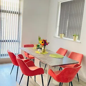 Shadwell - Walking Distance To Tower Bridge, Two Stations In Close Proximity , London United Kingdom